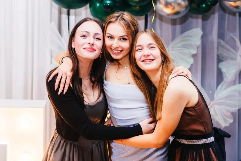 Ile kosztuje fotograf na osiemnastkę? Ceny i pakiety na każdą kieszeń