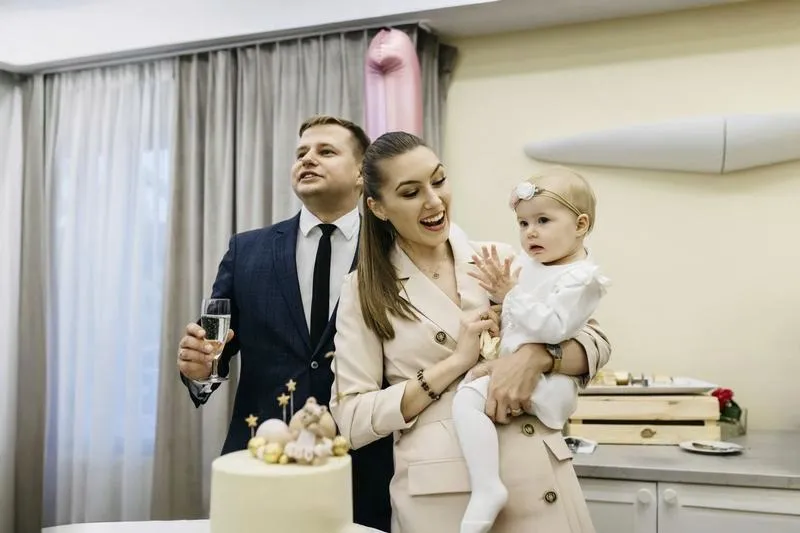 Ile trzeba zapłacić za wynajęcie fotografa na chrzest? Sprawdź, co wpływa na cenę!