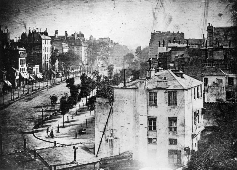 Pierwszy aparat fotograficzny, który zmienił historię fotografii – historia dagerotypu