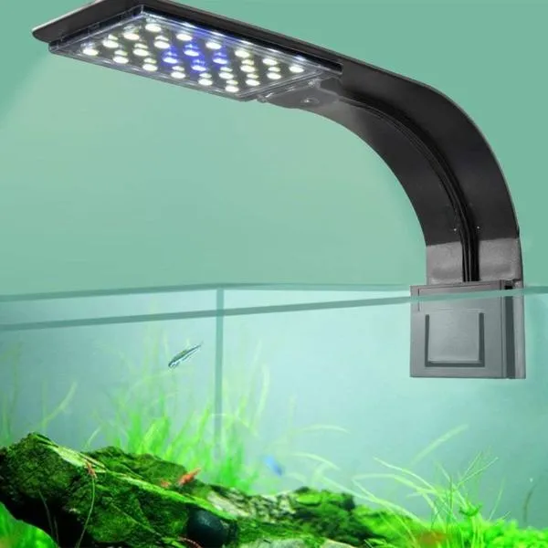Oświetlenie LED do akwarium